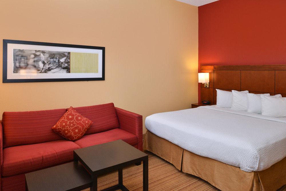 Courtyard By Marriott Columbia Northeast/Fort Jackson Area Exterior foto